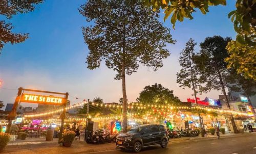 Bán nhà 2 MT 873 Hoàng Sa, P9, Quận 3. Đất quy hoạch xây được cao tầng. giá : 550 tỷ