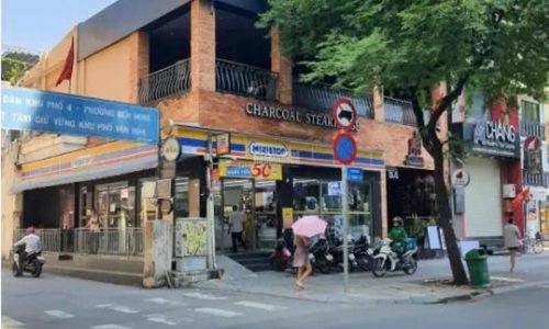 🔴 Bán đất và nhà nát, F.Bến Nghé Q.1 HCM.(Góc 2MT) tiện xây khách sạn và toà nhà văn phòng cao cấp.